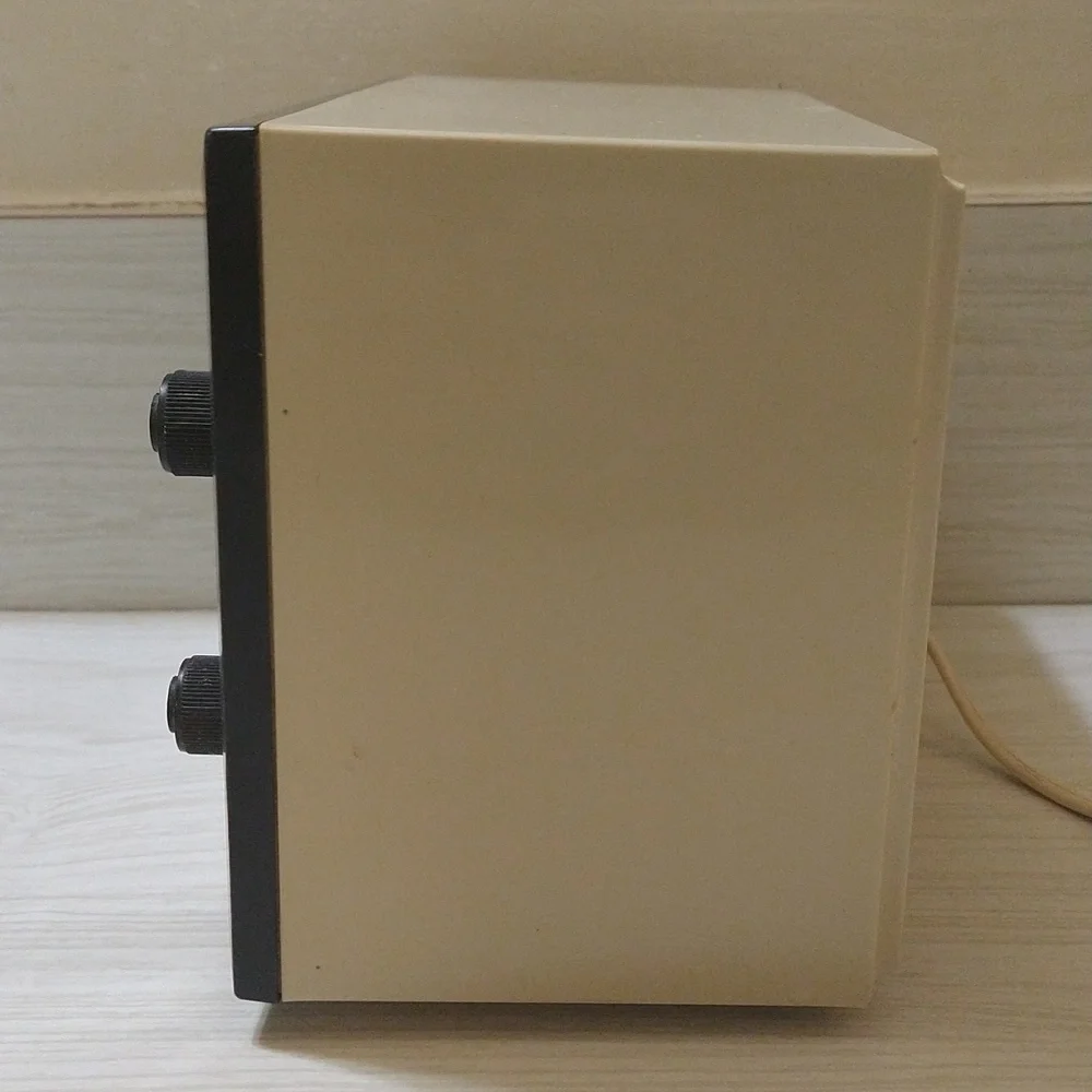 Vintage GE General Electric AM Alarm Clock Radio Model C2425A - Picture 4 of 6